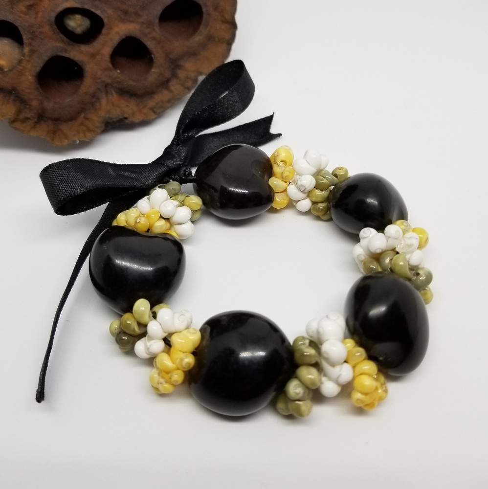 💥3for15!💥Hawaiian Kukui Nut Bracelet Mungo